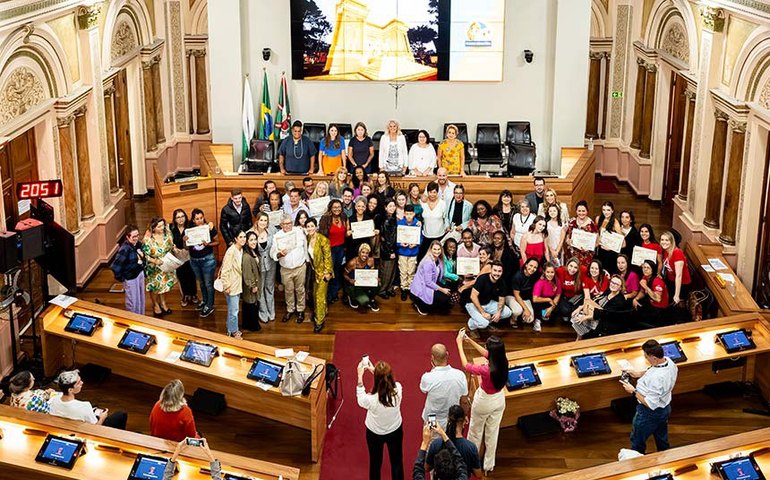 Senado lança Cartilha da Vereadora com foco na equidade de gênero no Legislativo