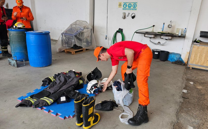 Corpo de Bombeiros faz inspeção de Equipamentos de Proteção Individual