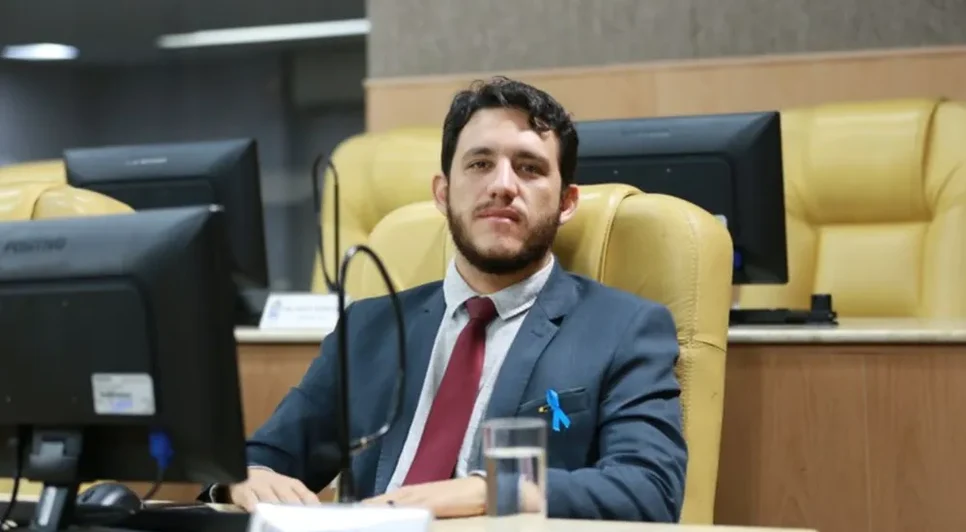 Câmara de Vereadores de Aracaju convoca Camilo Feitosa para assumir vaga após morte da professora Ângela Melo