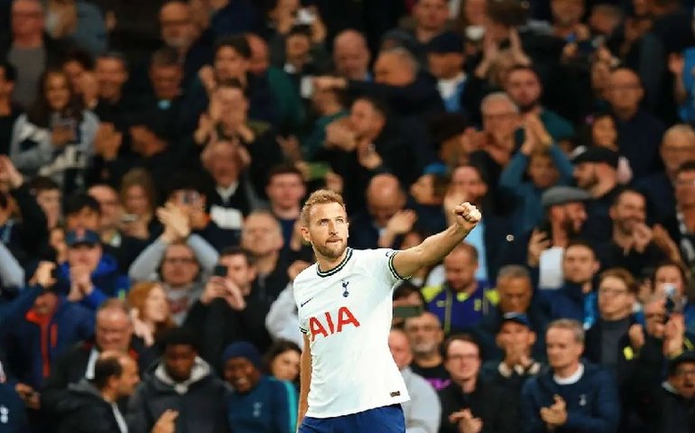 Kane marca, Tottenham vence Everton e segue em 3º no Campeonato Inglês