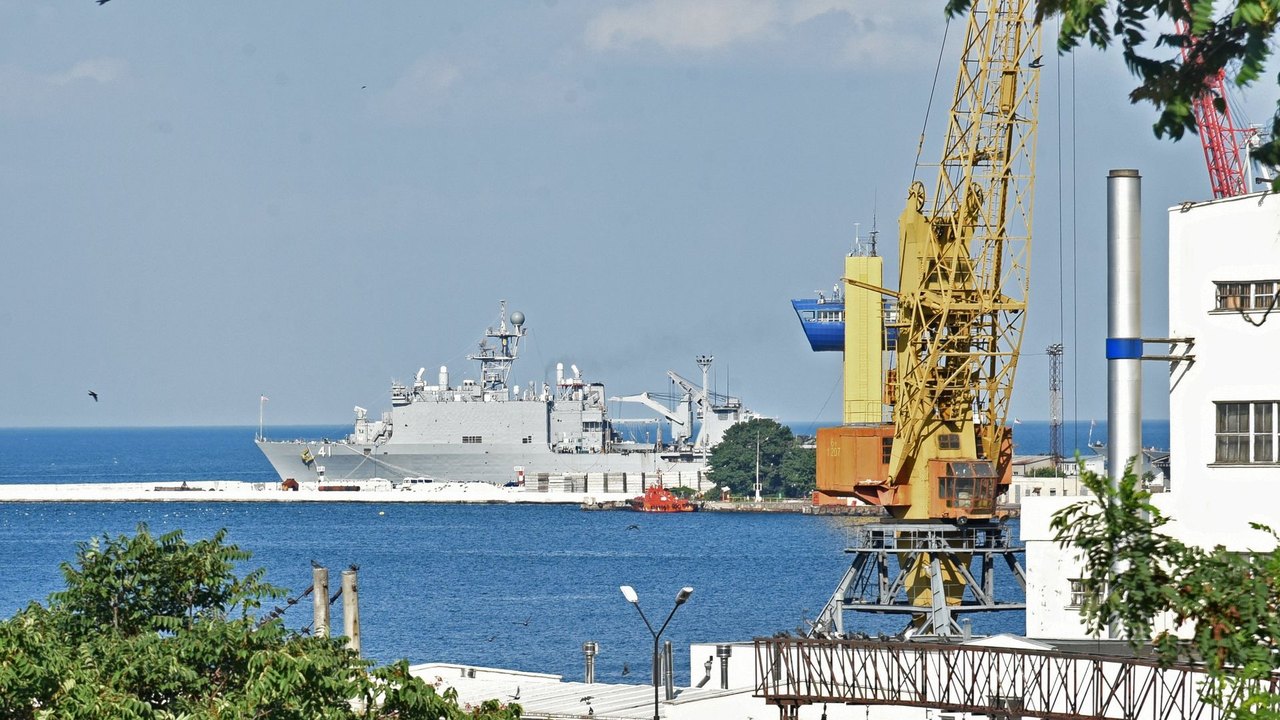 Ataques da Rússia à infraestrutura em Odessa podem privar a Ucrânia do acesso ao mar Negro, diz jornalista