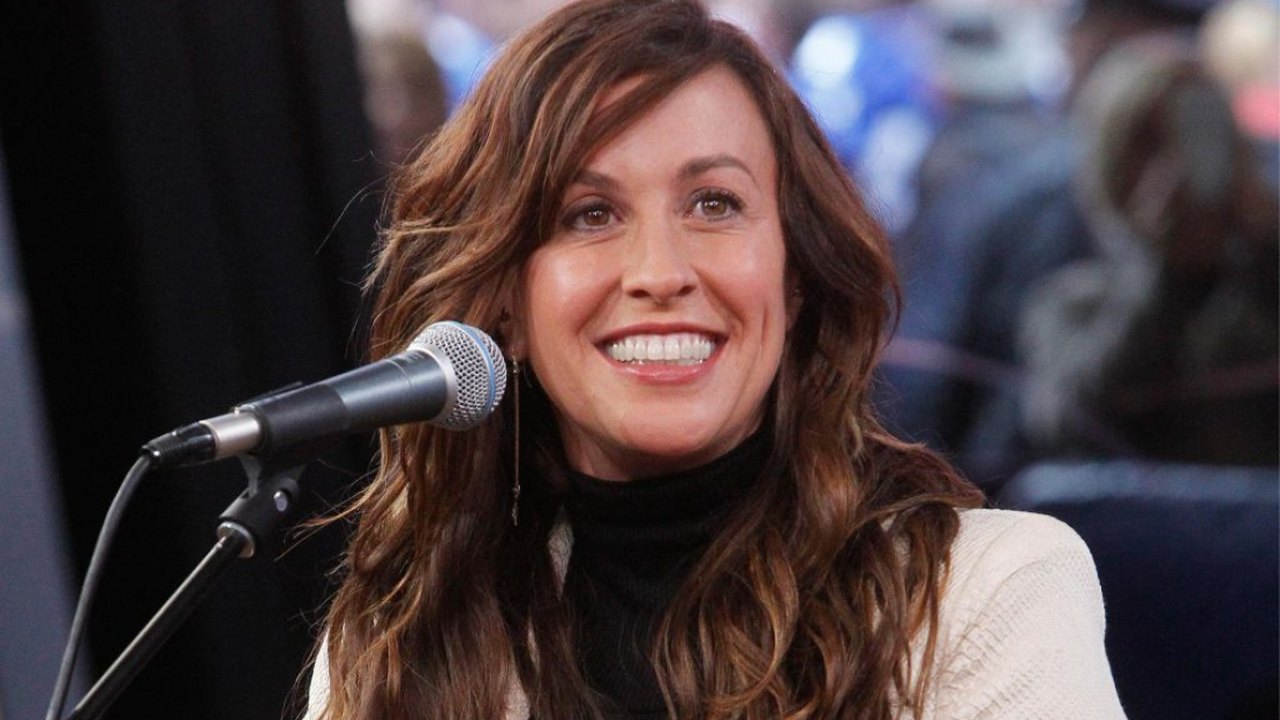 Alanis Morissette lança clipe com família durante a pandemia