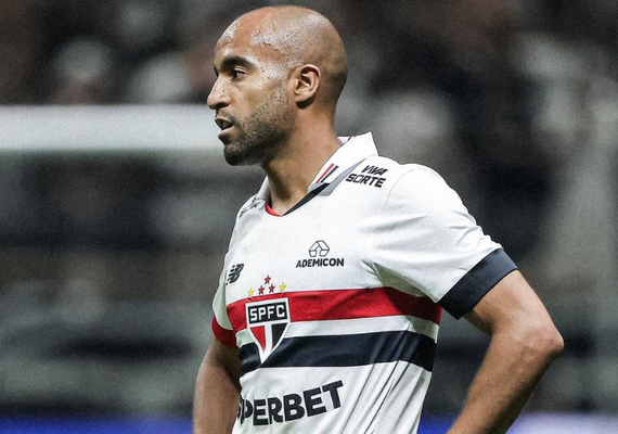 Lucas Moura diz entender críticas ao São Paulo e pede foco para o 'jogo mais importante do ano'