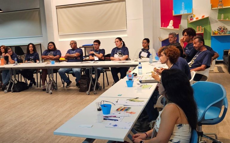 Estudantes do Núcleo de Inovação da Semed participam de oficina sobre modelo de negócio