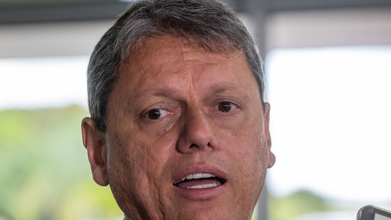 Governador confirma 14 mortes em operação policial contra crime organizado na Baixada Santista