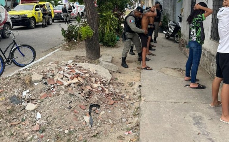Polícia Militar realiza operação Força Tática Combinada na capital