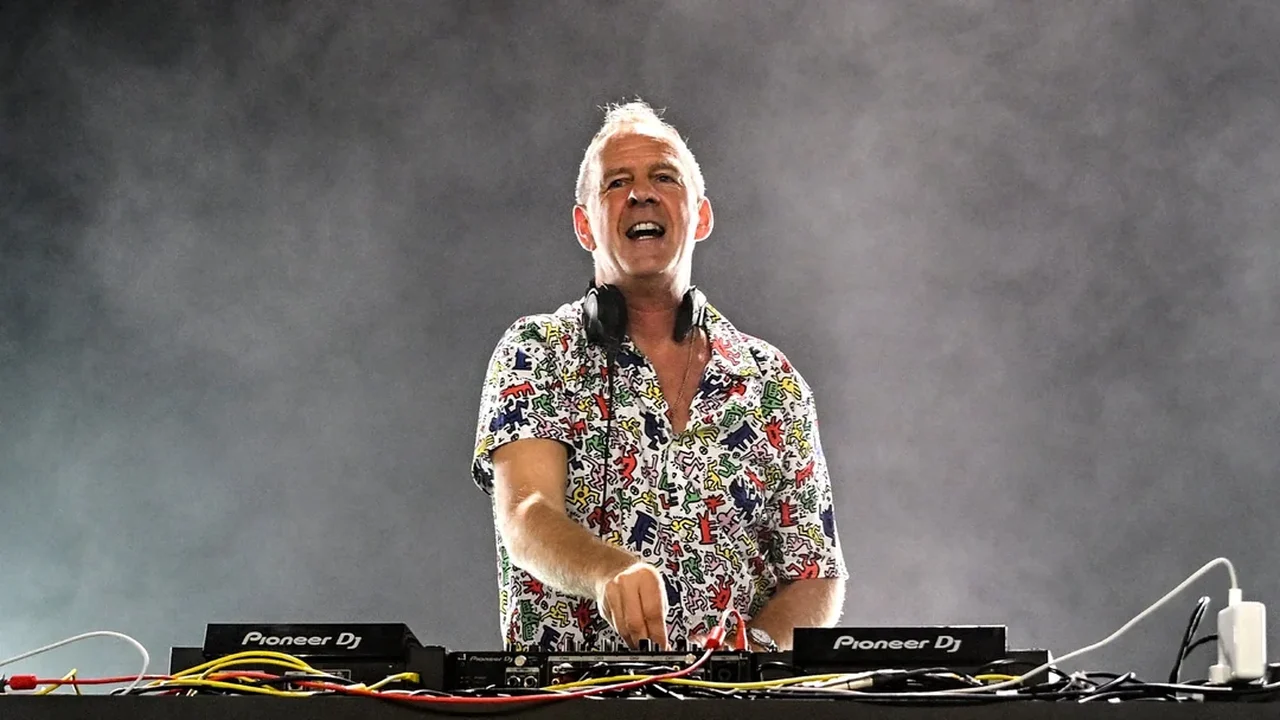 Fatboy Slim tocou no casamento de Ronaldo e Cicarelli e ganhou 'beijão na boca' do jogador