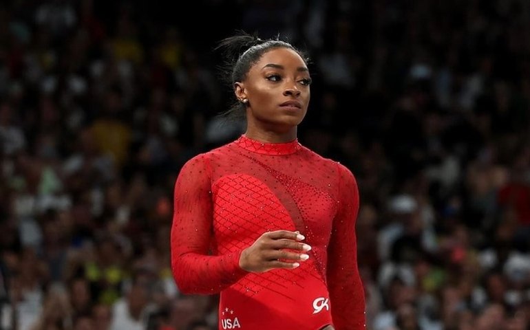 Olimpíadas: Após queda de Biles na final, Rebeca Andrade fica em quarto na trave de equilíbrio e não leva medalha