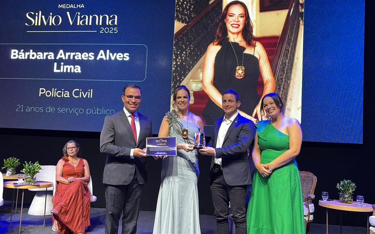 Coordenadora da Infância e Juventude da Polícia Civil recebe Medalha Silvio Vianna