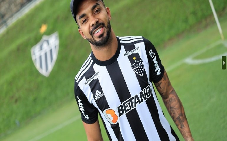 Atlético-MG apresenta o lateral-direito Paulo Henrique: ‘Oportunidade da vida’