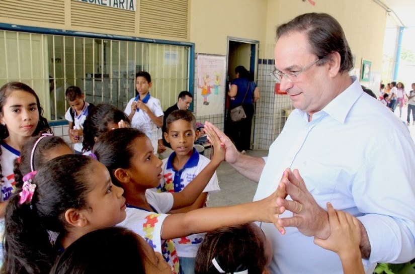 Alunos defendem o nome de Alagoas na Prova Brasil, diz Luciano Barbosa