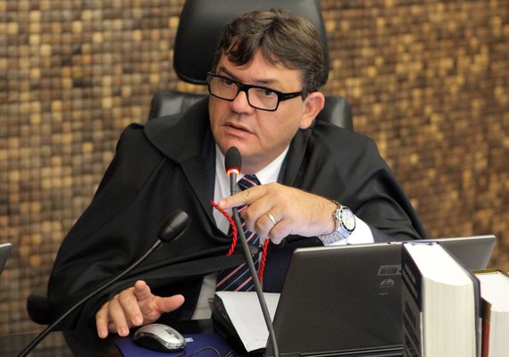 TJ ordena entrega de certificados a estudantes do Projovem em Santana