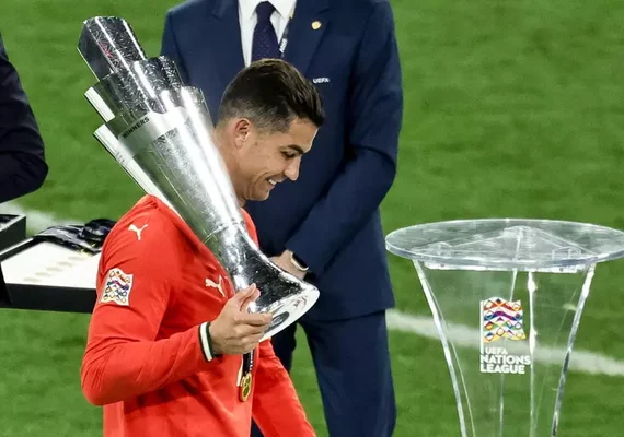Al-Nassr renova contrato de Cristiano Ronaldo até 2027