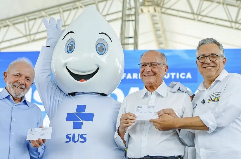Em evento com Lula, farmacêutica anuncia investimento de R$ 6,4 bi