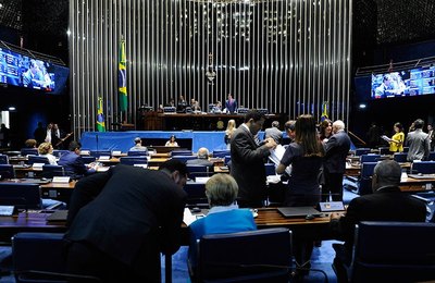 Senado aprova medida que altera a renegociação de dívidas rurais