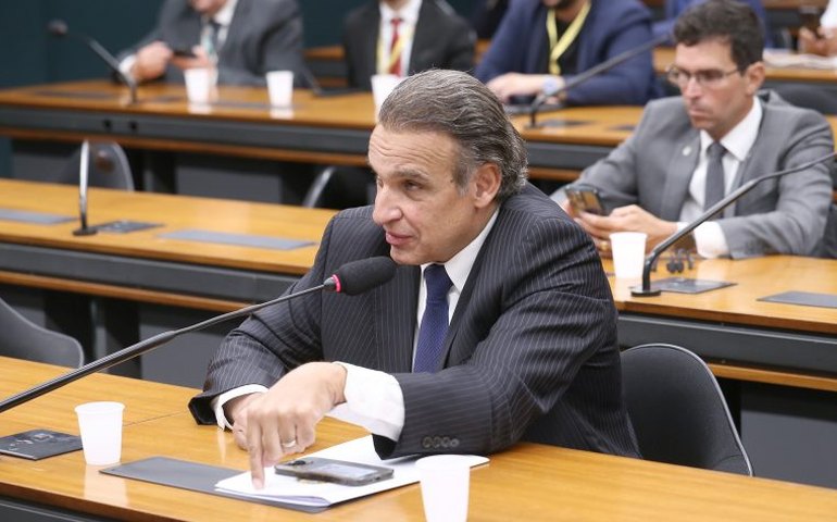 Comissão aprova obrigatoriedade de cursos para condenados por crime de trânsito