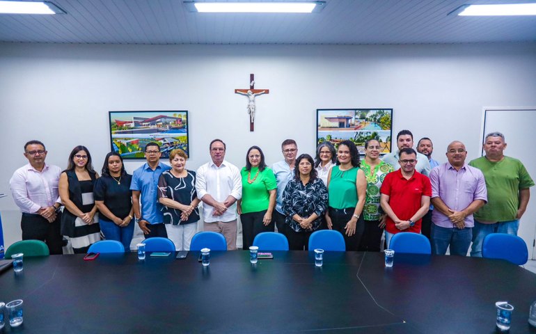 Prefeito Luciano Barbosa empossa membros do Conselho Municipal de Previdência