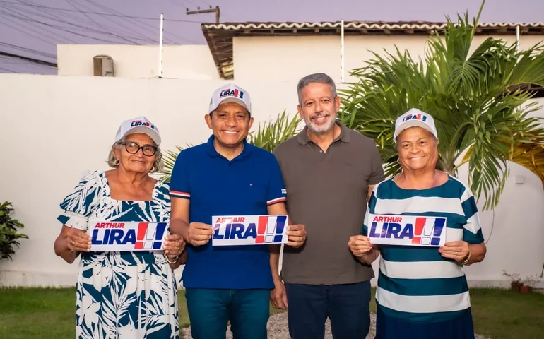 Trair, coçar e queimar: aproximação com Arthur Lira coloca fidelidade de Júlio Cezar ao governo em xeque