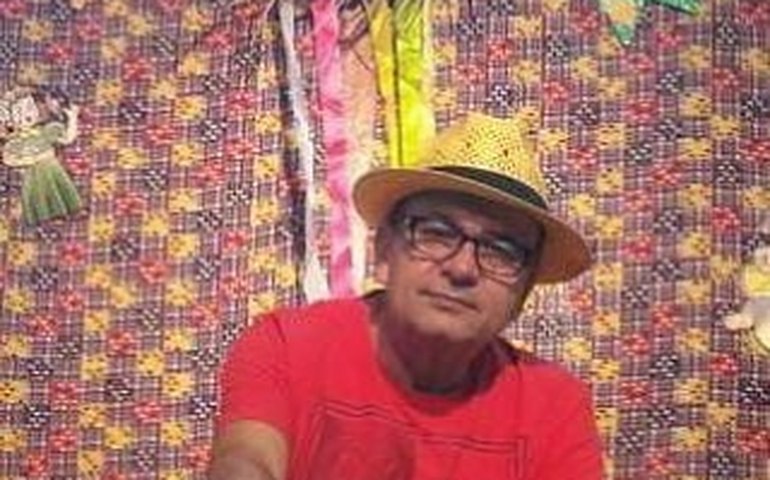 Palmeira de luto com a morte do professor Xico Tadeu