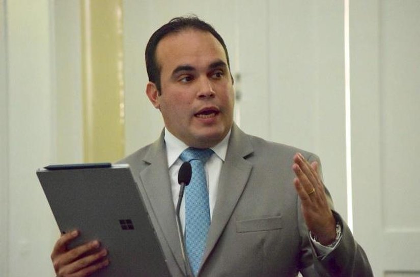 Deputado Davi Maia critica ação de censura do STF contra sites de notícia