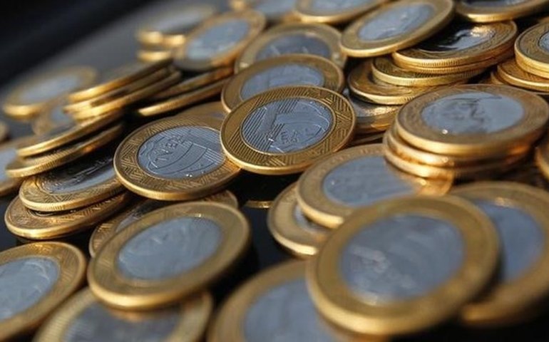 Juros: taxas acompanham alta do dólar em meio a coronavírus e fala de Guedes