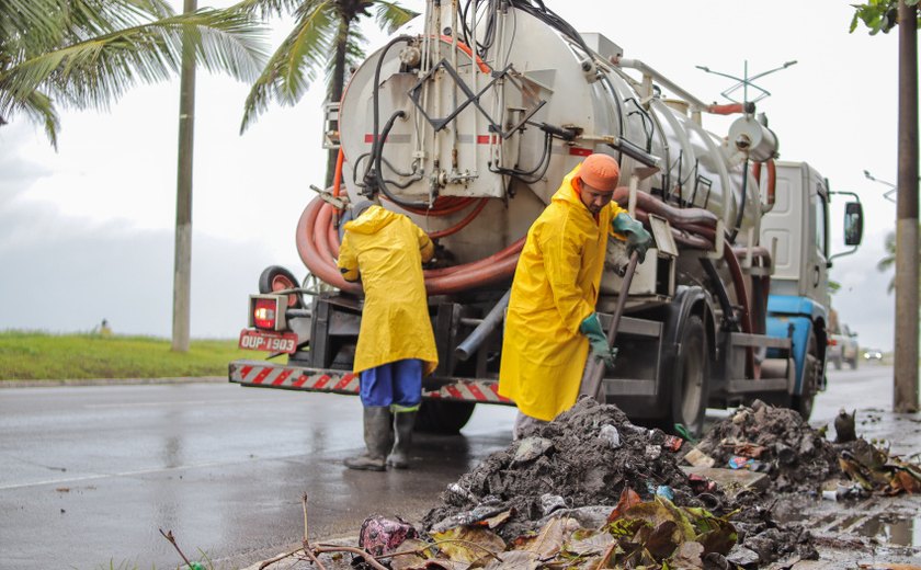 Infraestrutura retira 400 toneladas de entulhos de galerias em mais de 100 ruas