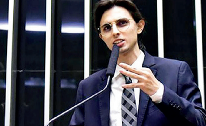 Amom Mandel diz que Estado deve proteger crianças e adolescentes