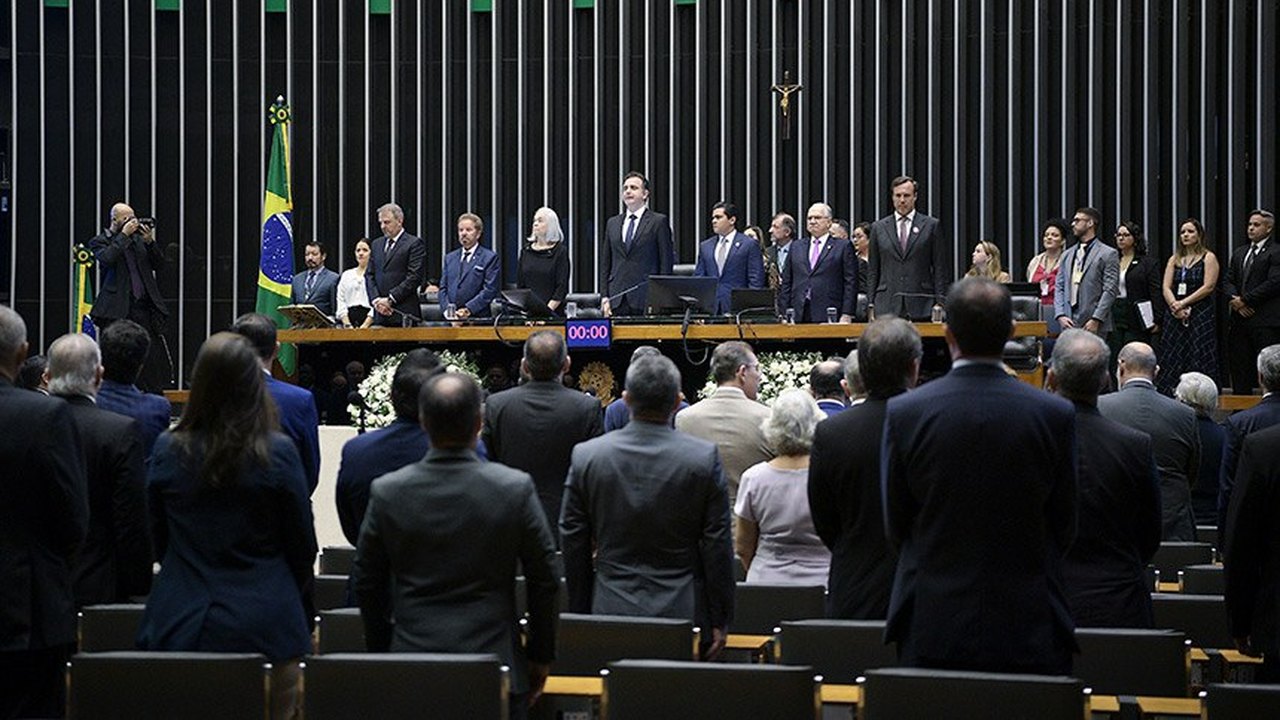 Hino Nacional Brasileiro une melodia e letra separadas por décadas; conheça a história