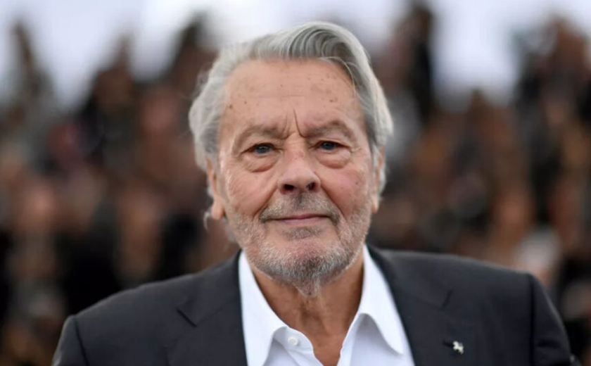 Filho caçula de Alain Delon nega desejo do pai de recorrer a suicídio assistido