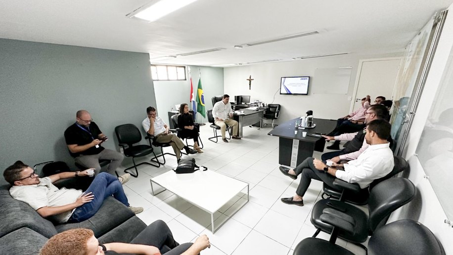 Secretários recebem vereadores e demonstram que obras no Rei Pelé nunca foram paralisadas