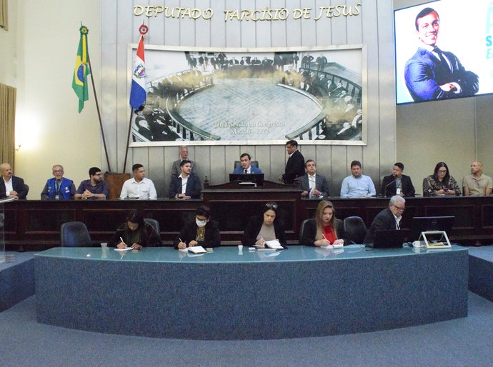 Sessão especial da ALE avalia qualidade dos serviços de abastecimento e saneamento no Estado