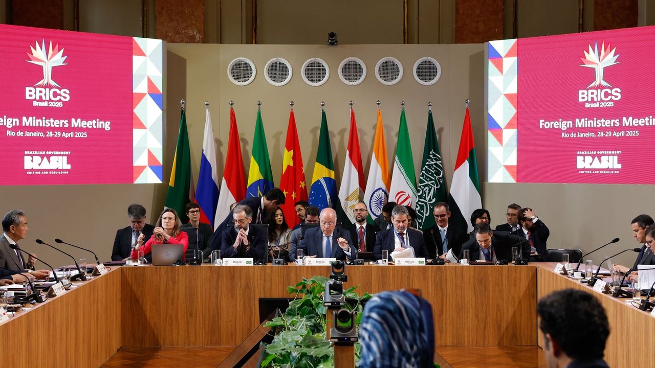 Ministros do Brics participam da última plenária da reunião de chanceleres no Rio