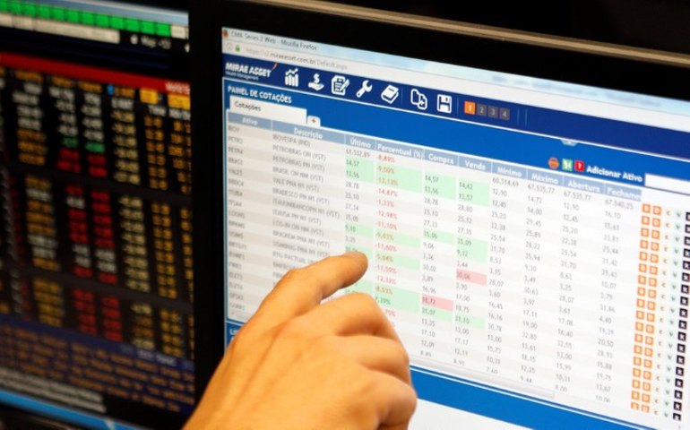 Expectativa por estímulos da China anima Ibovespa apesar de NY fraca