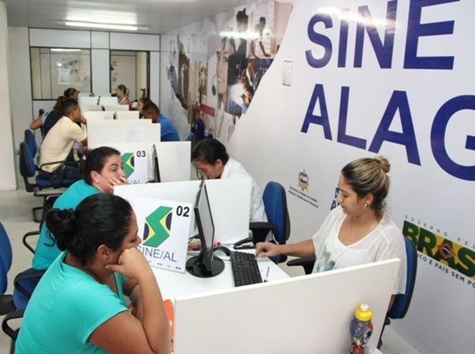 Estado reduz 37,5% índices de gastos com a rede Sine em Alagoas