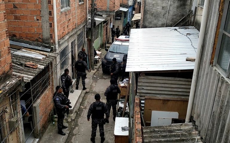 Preso na Maré, suspeito de integrar rede de abuso sexual infantil usava área do TCP como refúgio, diz polícia