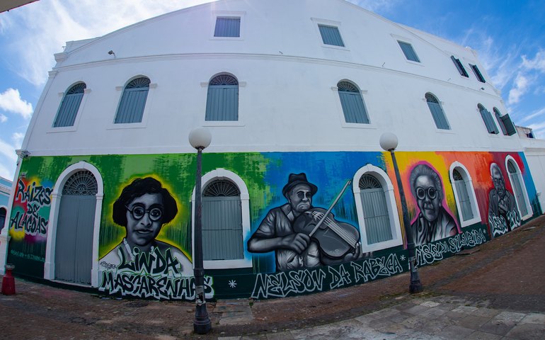 Edital de Muralismo da FMAC leva arte para as ruas de Jaraguá