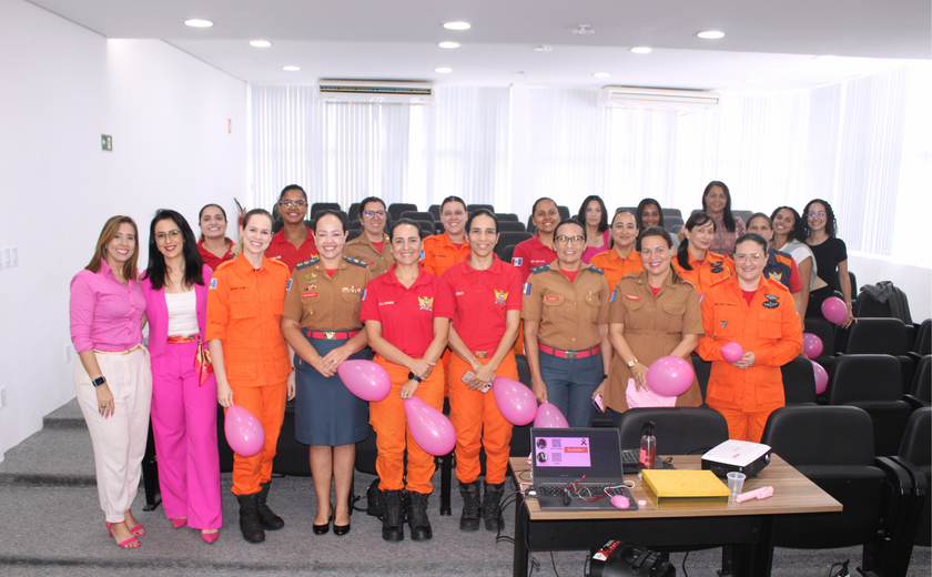 Corpo de Bombeiros realiza encontro entre mulheres em alusão ao Outubro Rosa