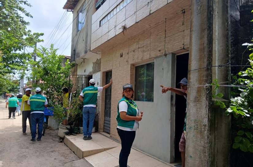 Alurb realiza ação de educação ambiental no entorno do Canal do Papódromo