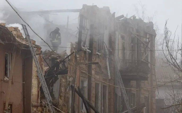 Polônia afirma que um míssil russo passou por seu espaço aéreo