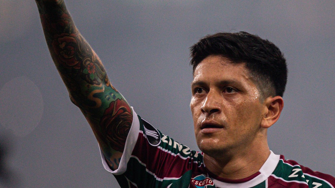 Com dez jogadores, Fluminense arranca empata com o Inter, em um dos melhores jogos do ano
