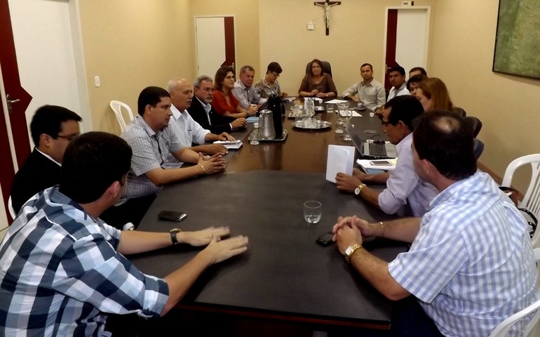 Arapiraca: Prefeitos elegem Célia para presidir consórcio