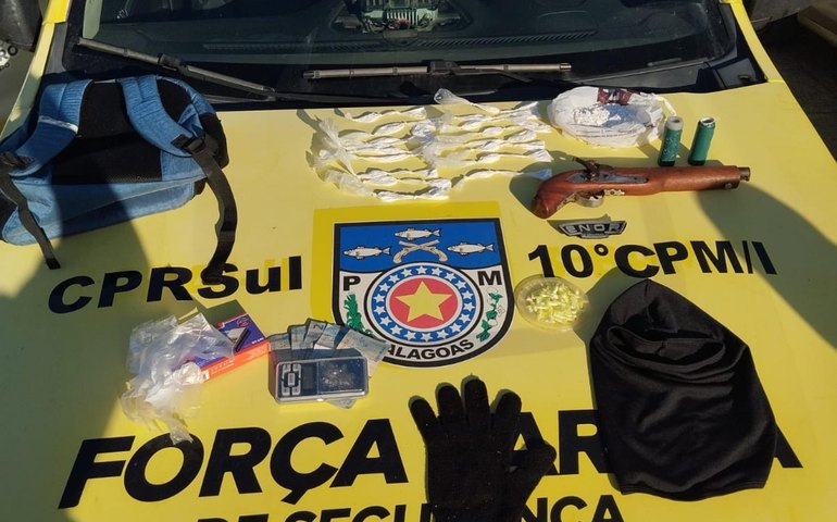 10ª Companhia da PM-AL em Junqueiro impede comercialização de drogas em escola