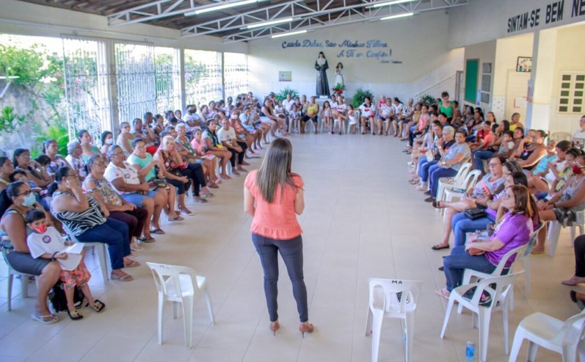 Mulheres de Penedo recebem orientações sobre violência doméstica