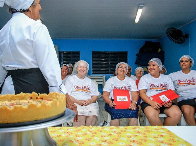 Alunas de curso de culinária da Semas Maceió pretendem gerar renda