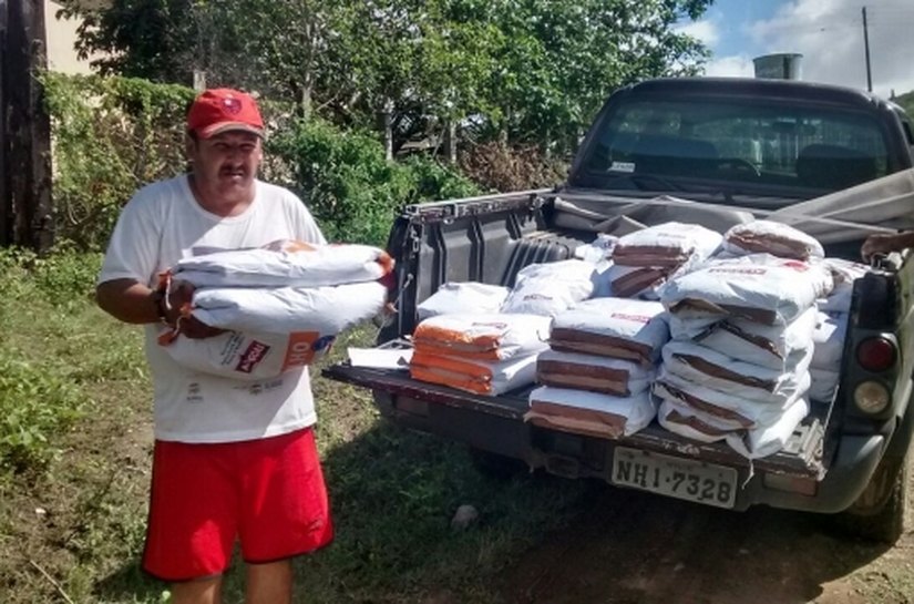 Xucurus Kariri de Palmeira são beneficiados com entrega de sementes