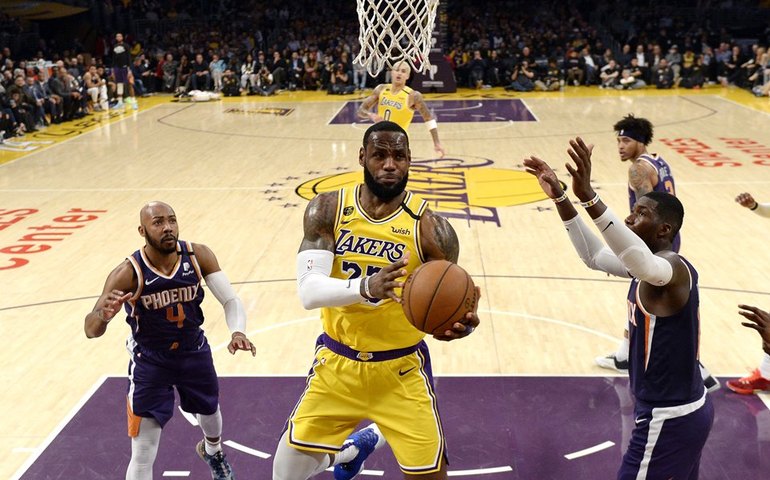 Em jogo emocionante, Lakers batem Clippers no retorno da NBA; Jazz vence Pelicans