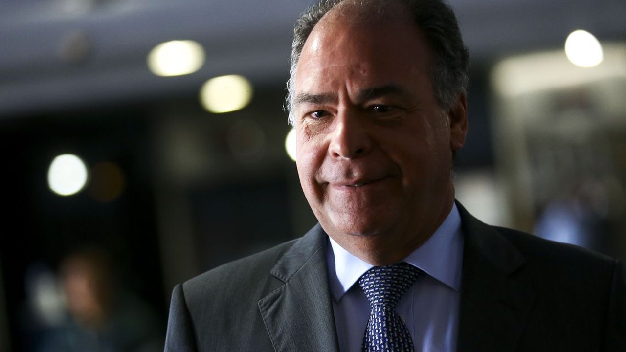 Líder do governo diz que reajuste a servidores é possível em 2022