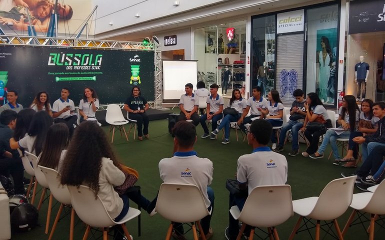 Em Arapiraca: Senac oferece ferramenta de orientação profissional para público de centro de compras