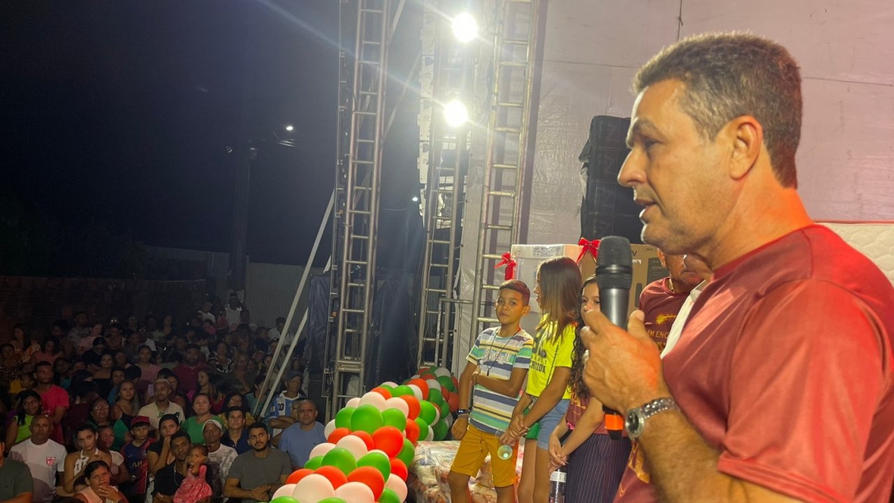 Prefeitura de Branquinha antecipa salário e promove shows artísticos