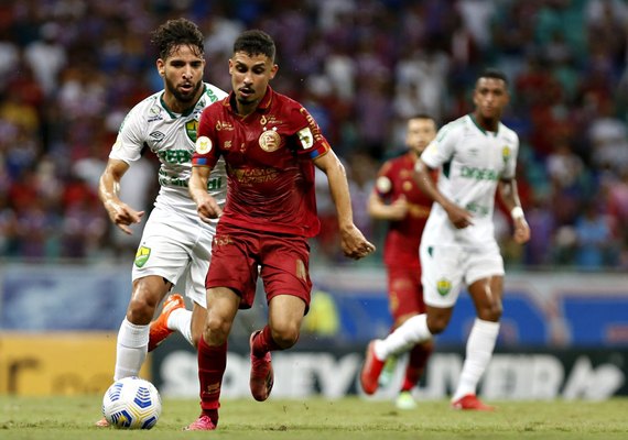 Em noite de gols anulados, Bahia empata com o Cuiabá e se complica no Brasileirão